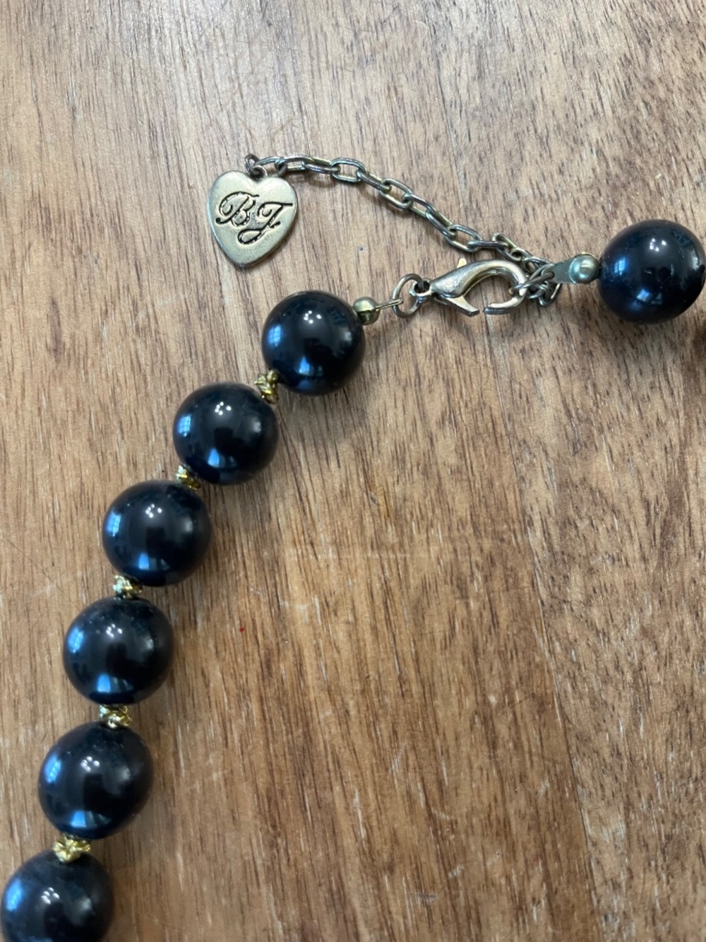 Betsey Johnson Black Peal Heart Necklace - Picture 2 of 6